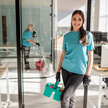 How Professional Cleaning Reduces Workplace Disruptions